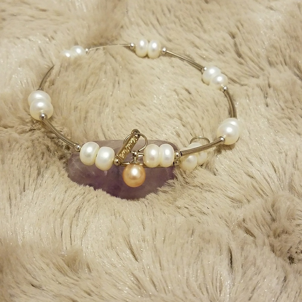 Vantel pearl wrap bracelet